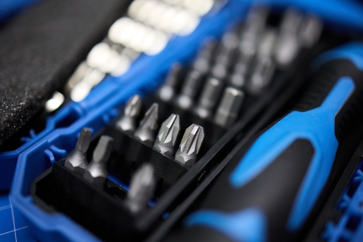 Server rack maintenance and support