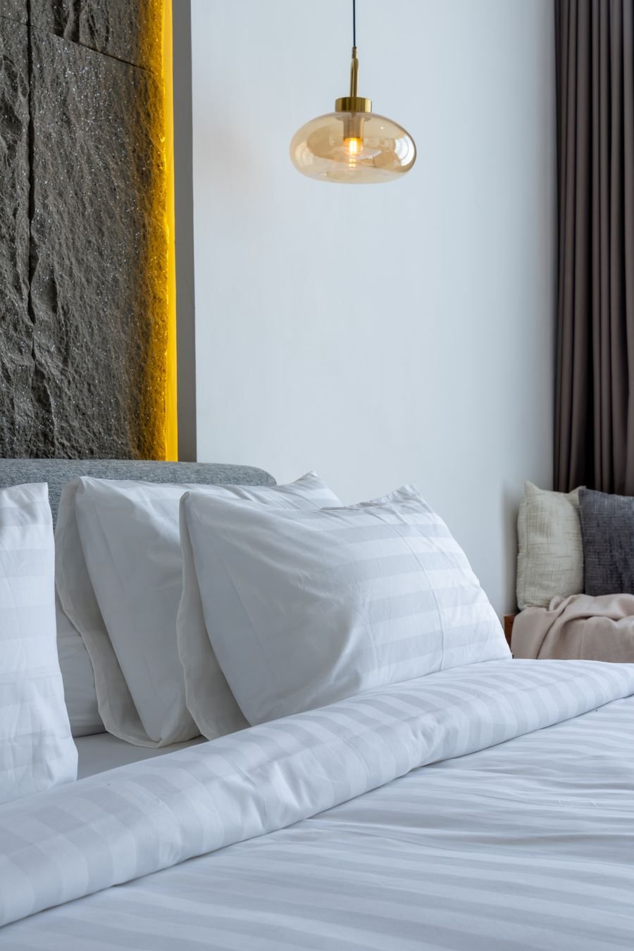 Room linen bedding detail